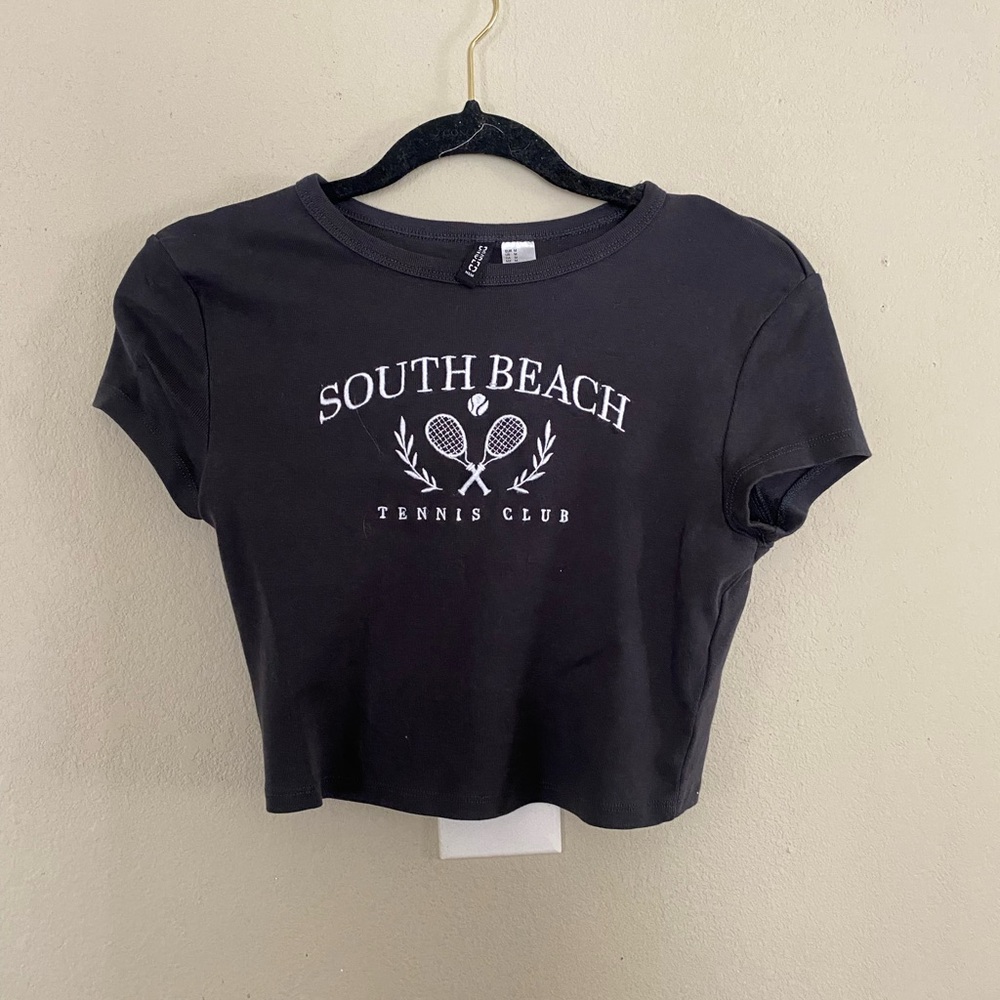 Women’s size M H&M crop top